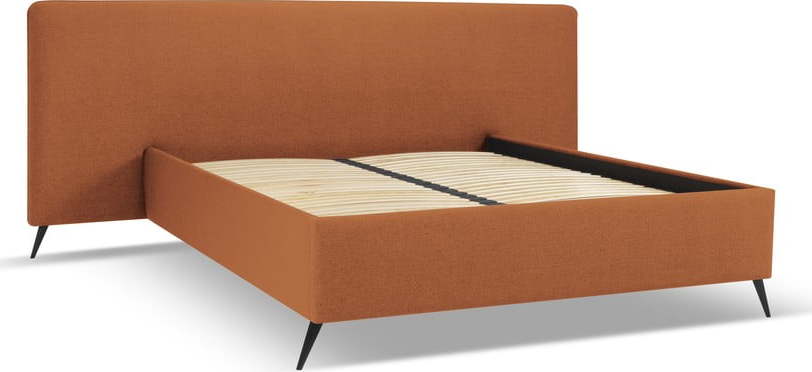 Čalouněná dvoulůžková postel s úložným prostorem a roštem 140x200 cm v cihlové barvě Walter – Milo Casa Milo Casa