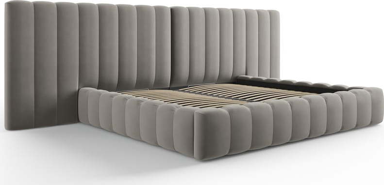 Šedá čalouněná dvoulůžková postel s úložným prostorem a roštem 200x200 cm Gina – Milo Casa Milo Casa